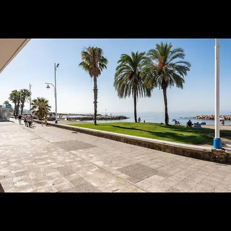A La Orilla Del Mar